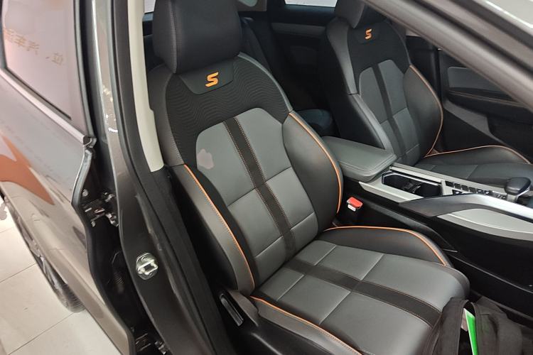 Used Geely Auto Coolray 2023 1.5T DCT Platinum Edition
