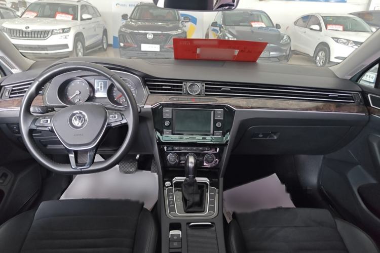 Used Volkswagen Magotan 2018 330TSI DSG Luxury Model
