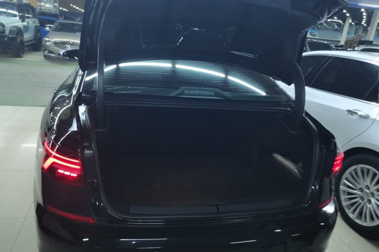 Used Volkswagen Passat 2019 380TSI Luxury Edition China VI Standard
