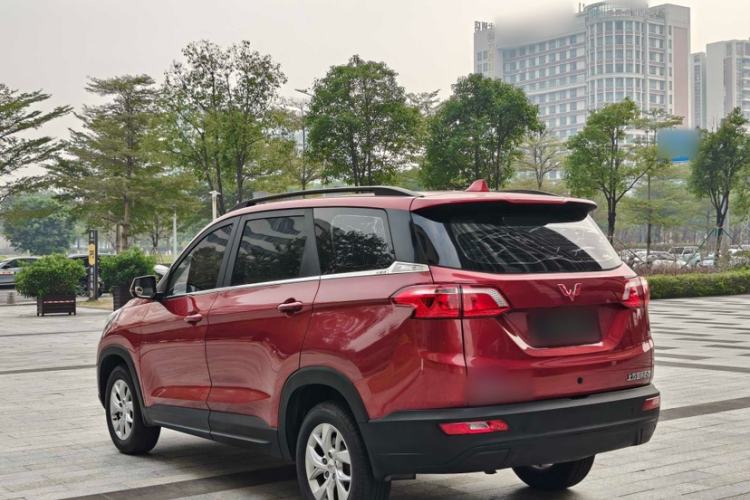 Used Wuling Hongguang S3 2018 1.5L Manual Comfort Model China V Standard
