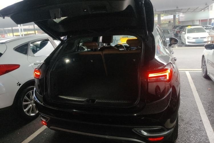 Used Buick Envision 2020 Encore S 652T Four-Wheel Drive Luxury Model
