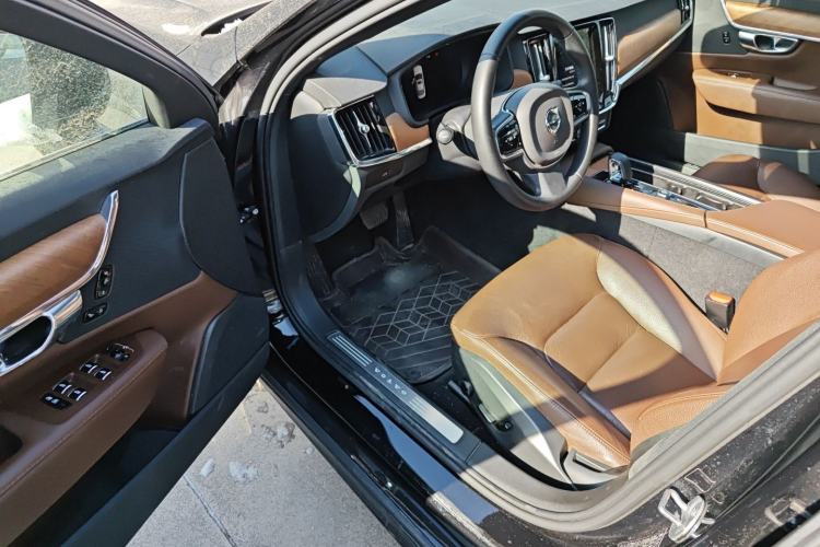 Used Volvo S90 2024 B5 Zhiyi Luxury Edition