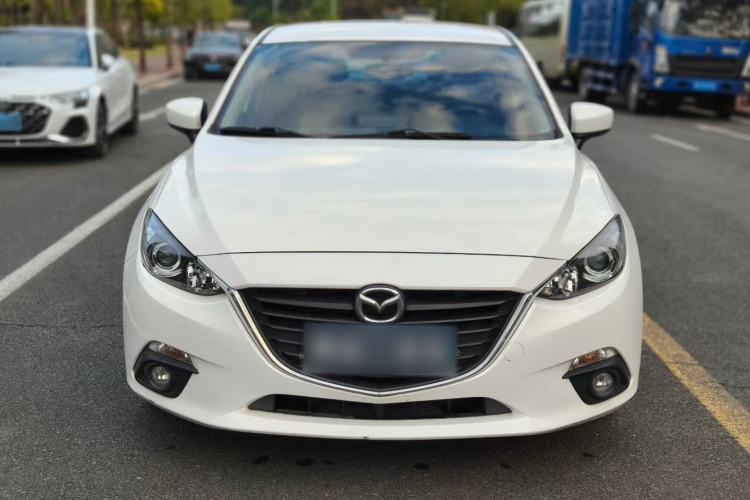 Used Mazda Mazda 3 Axela 2016 Sedan 1.5L Manual Comfort Model

