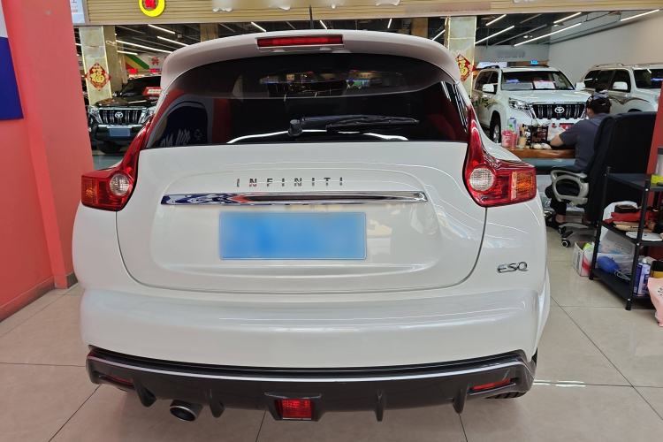 Used Infiniti ESQ 2014 1.6L Spontaneous Edition
