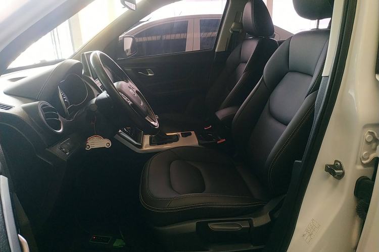 Used Bestune X40 2019 1.6L Automatic Luxury Edition China VI
