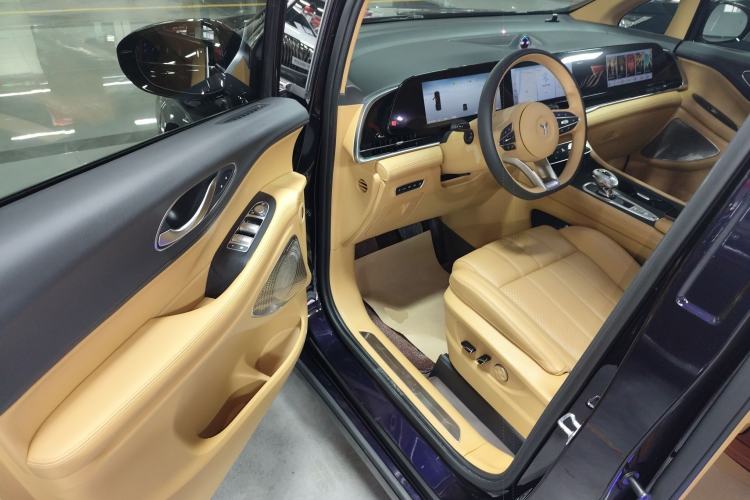 Used VOYAH Dream 2024 PHEV Extended-Range Premium Edition
