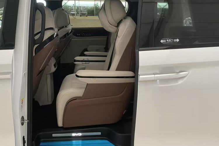 Used BYD Xia 2025 DM-i 1.5T 180km Beyond Edition
