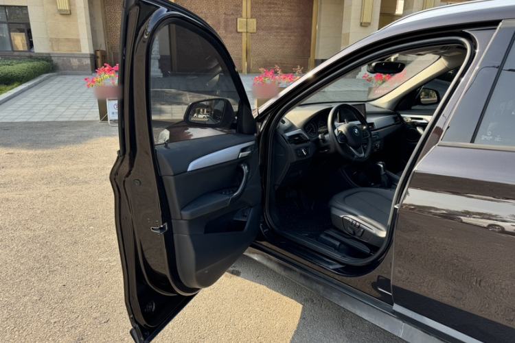 Used BMW X1 2016 sDrive18Li Premium Edition