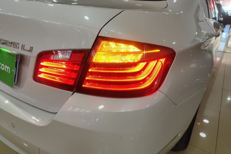 Used BMW 5 Series 2017 525Li Leading Model
