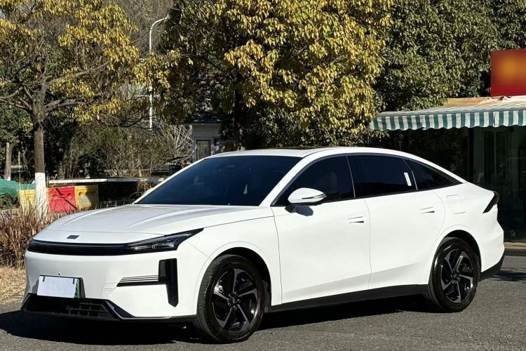 Used Geely Galaxy L6 2024 125km PLUS Dragon Edition