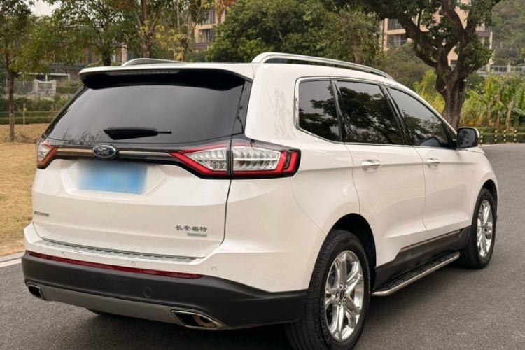 Used Ford Edge 2015 2.0T GTDi Two-Wheel-Drive High-Line Version