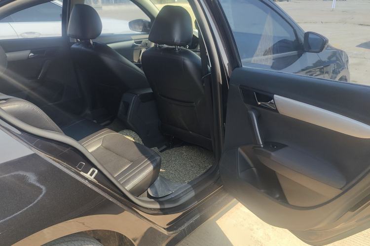 Used Volkswagen Lavida 2013 Revised Classic 1.6L Automatic Fashion Edition
