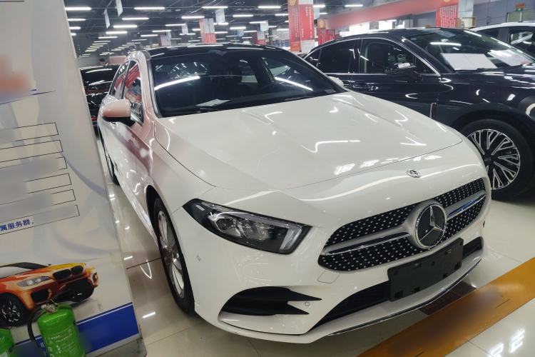 Used Mercedes-Benz A-Class 2021 A 200 L Sport Sedan Fashion Model
