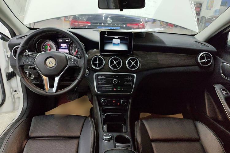 Used Mercedes-Benz GLA 2016 GLA 200 Fashion Model