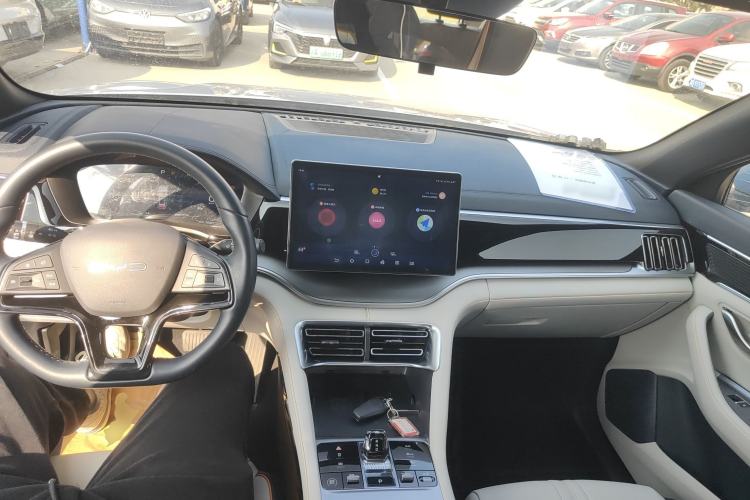 Used BYD Song PLUS New Energy 2023 Champion Edition EV 520KM Prestige Model
