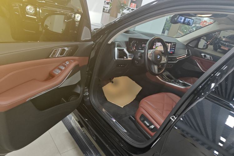 Used BMW X5 2023 xDrive 30Li Luxury M Sport Night Edition Package