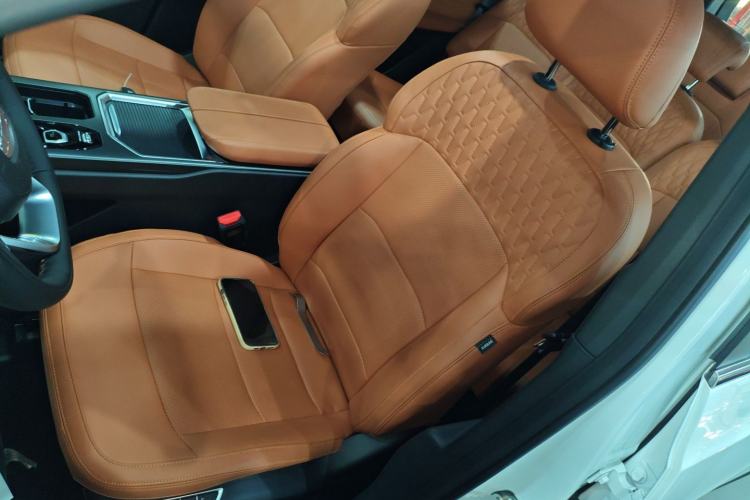 Used Geely Auto Haoyue L 2024 2.0T DCT Flagship Version
