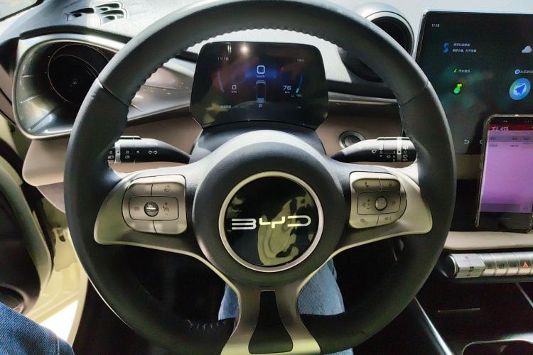 Used BYD Dolphin 2023 420 km Fashion Edition
