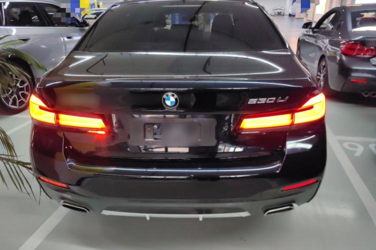 Used BMW 5 Series 2022 Restyled 530Li Luxury Edition M Sport Package
