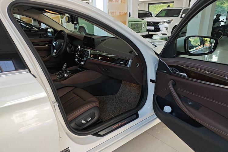 Used BMW 5 Series 2020 525Li Luxury Package
