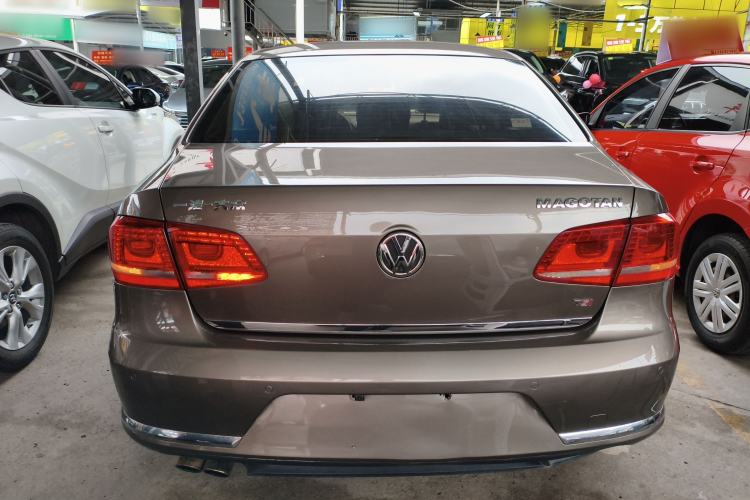 Used Volkswagen Magotan 2015 Facelift 1.8TSI Luxury Model
