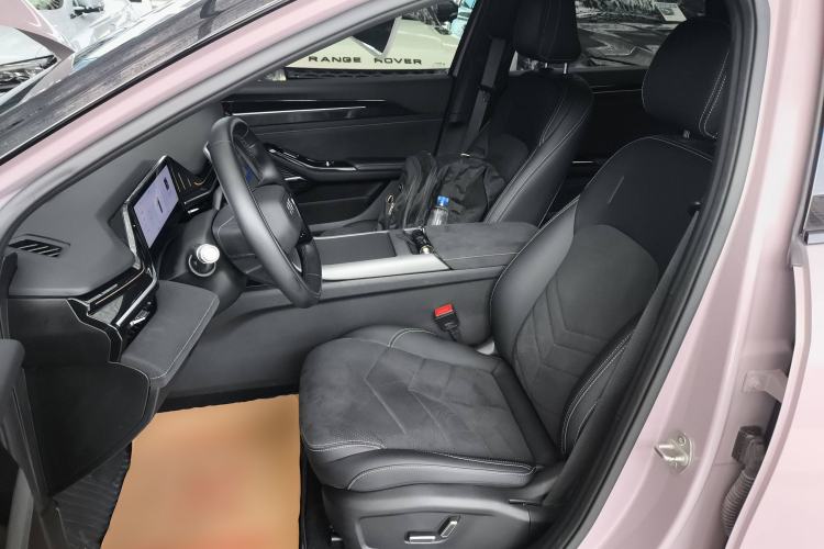 Used  L6 2024 125km Creative Edition
