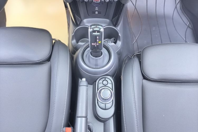 Used  MINI 2023 1.5T COOPER Artist
