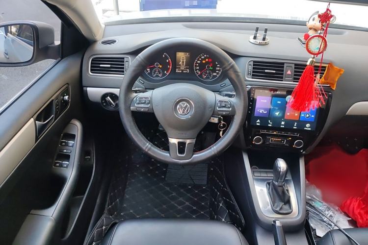 Used Volkswagen Sagitar 2012 1.4TSI Automatic Luxury Edition
