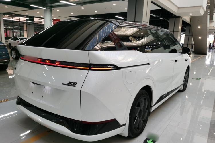 Used XPeng X9 2024 640 All-Wheel Drive High-Performance Max
