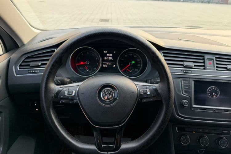 Used Volkswagen Tiguan L 2017 330TSI Automatic Two-Wheel Drive Luxury Edition
