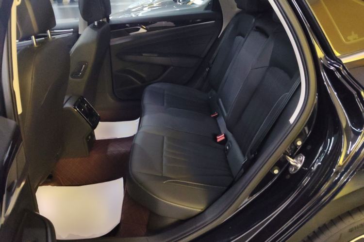 Used Volkswagen Passat 2025 Outstanding Model 330TSI Elite Edition
