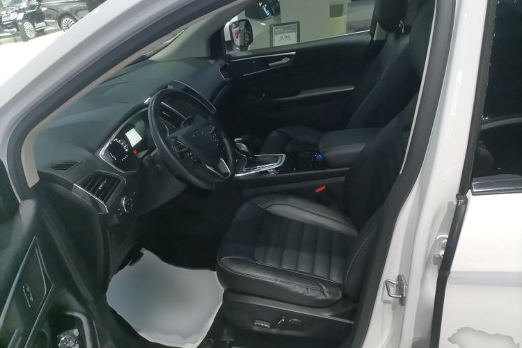 Used Ford Edge 2018 EcoBoost 245 Two-Wheel-Drive Titanium 7-Seater China VI Standard
