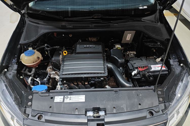 Used Volkswagen Santana 2016 1.6L Manual Comfort Edition
