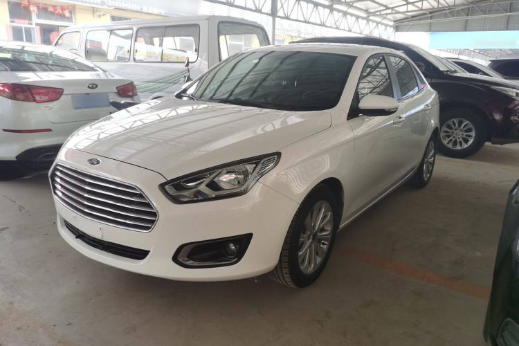 Used Ford Escort 2015 1.5L Automatic Fashion Model
