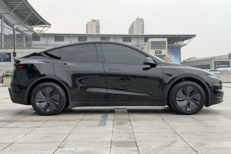 Used Tesla Model Y 2025 Updated Version Long-Range All-Wheel Drive
