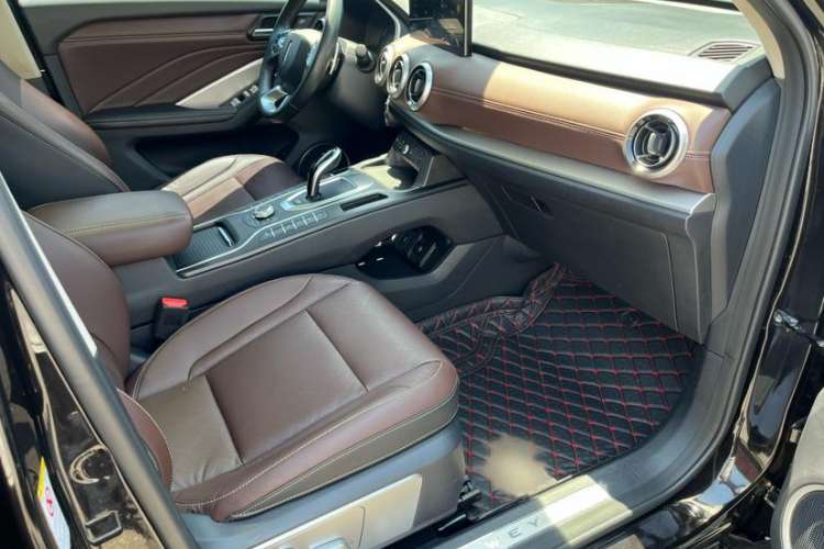 Used Wey VV6 2020 2.0T Two-Wheel Drive Smart Protection+
