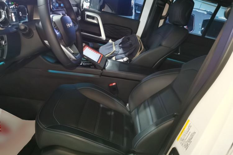 Used  BJ40 2023 2.0T Automatic Four-Wheel Drive Urban Hunter Edition Chivalrous Type
