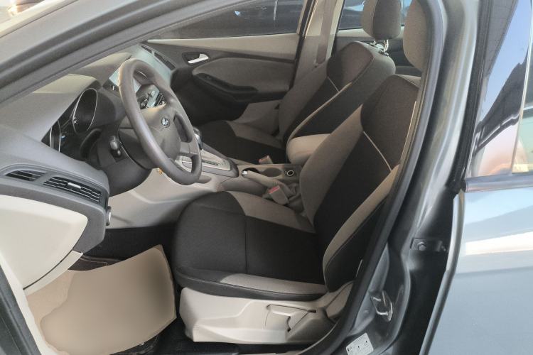 Used Ford Focus 2012 Sedan 1.6L Automatic Comfort Model
