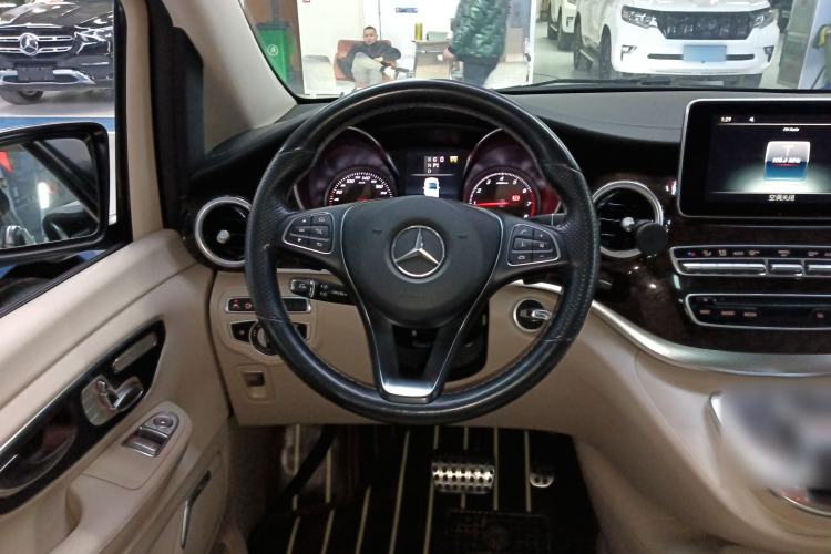 Used Mercedes-Benz V-Class 2018 V 260 Prestige Edition China VI
