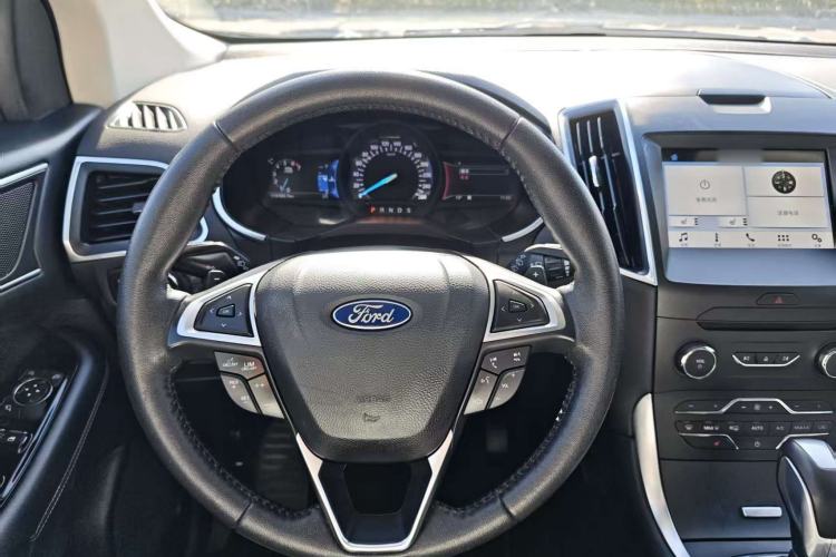 Used Ford Edge 2018 EcoBoost 245 Two-Wheel-Drive Titanium 7-Seater China V Standard
