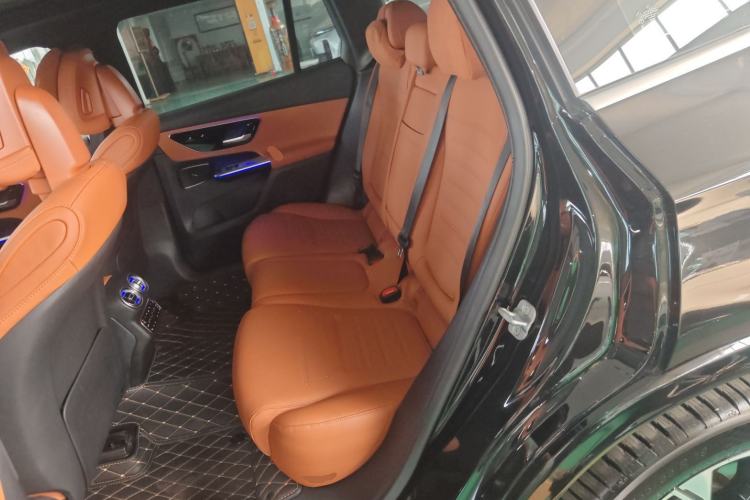 Used Mercedes-Benz GLC 2024 GLC 260 L 4MATIC Luxury Model 5 Seats