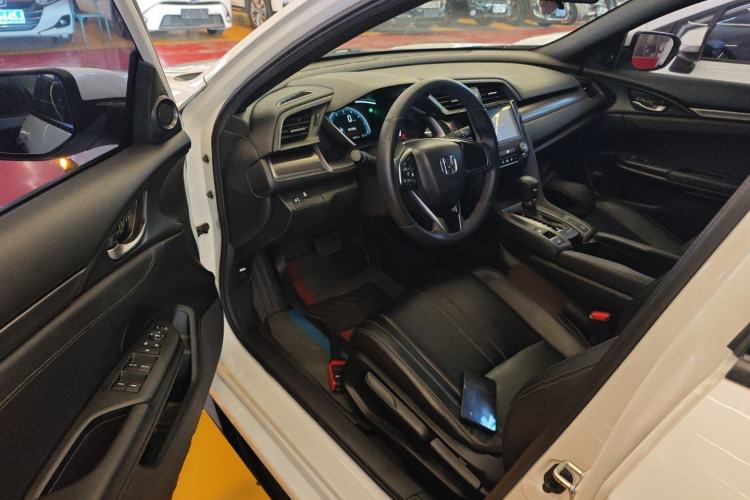 Used Honda Civic 2021 HATCHBACK 220TURBO CVT New Trendsetter