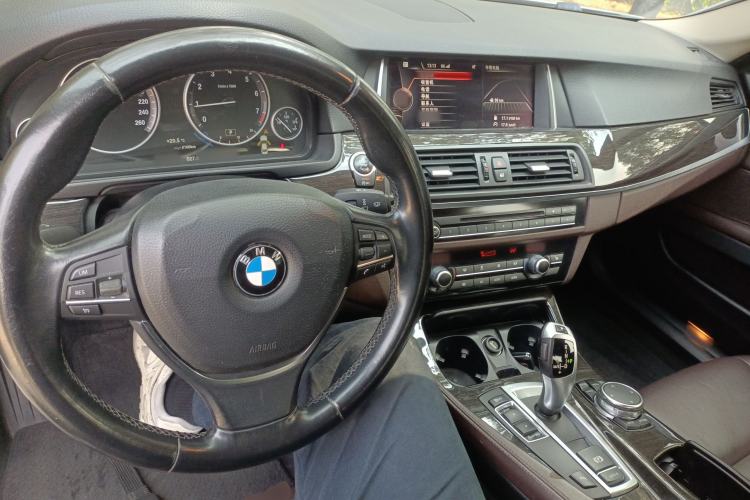 Used BMW 5 Series 2014 525Li Luxury Design Package
