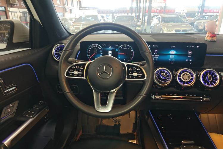 Used Mercedes-Benz GLB 2022 Updated GLB 200 Fashion Edition
