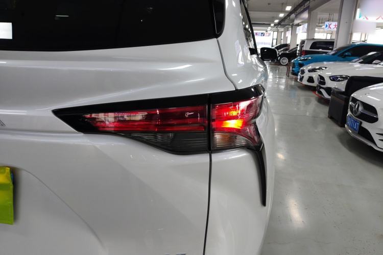 Used Toyota Sienna 2021 2.5L Hybrid Comfort Edition