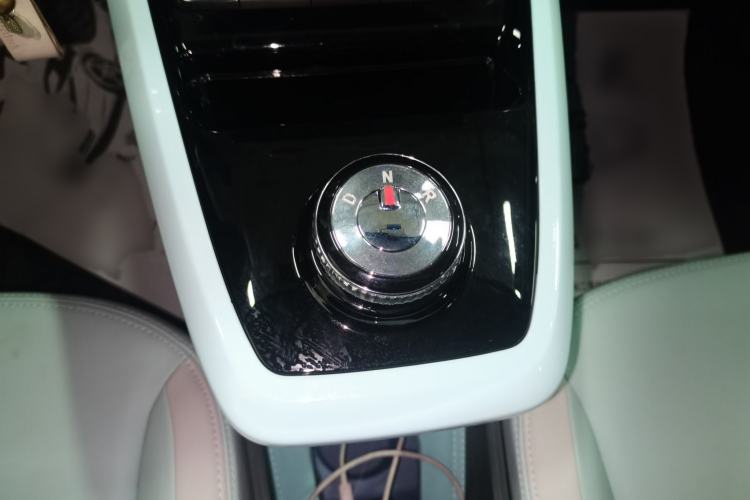 Used Dongfeng NAMMI BOX 2022 Chasing Wind Edition 331 km Standard Model