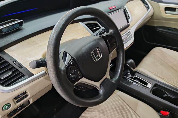 Used Honda Jade 2014 1.8L Automatic Comfort Elite Version 5 Seats
