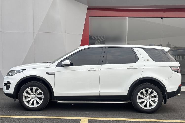 Used Land Rover Discovery Sport 2017 2.0T SE
