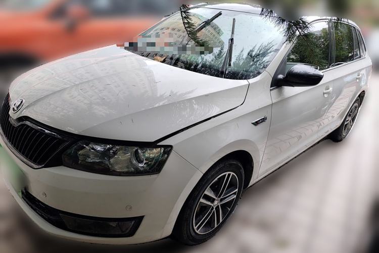 Used Skoda Rapid Spaceback 2016 Revised 1.6L Automatic Smart Drive Version
