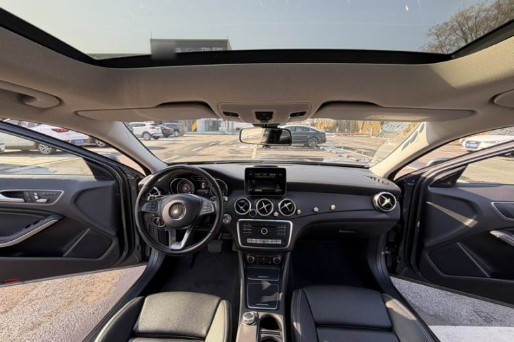 Used Mercedes-Benz GLA 2017 GLA 200 Fashion Model
